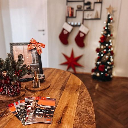 96M2 Of Comfort And Style: 4Bd Apartment In Old Town Bratislava Buitenkant foto