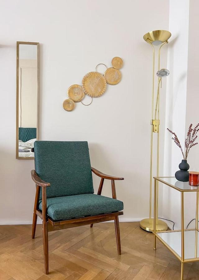 96M2 Of Comfort And Style: 4Bd Apartment In Old Town Bratislava Buitenkant foto