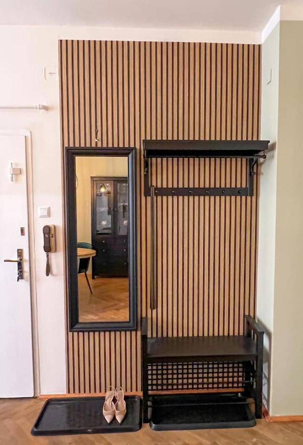 96M2 Of Comfort And Style: 4Bd Apartment In Old Town Bratislava Buitenkant foto